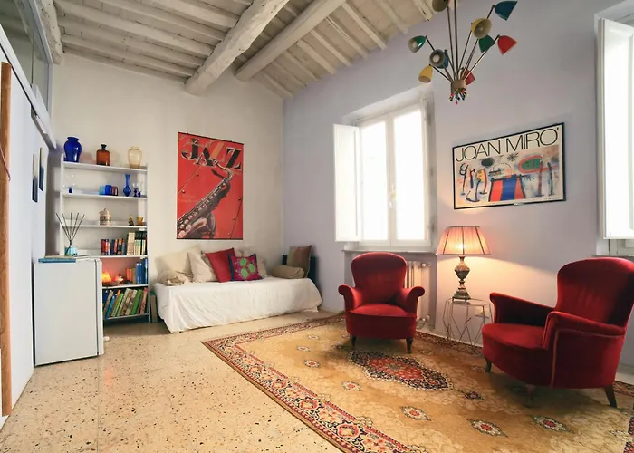 Δωμάτια σε οικογενειακή κατοικία Casa Fiore *